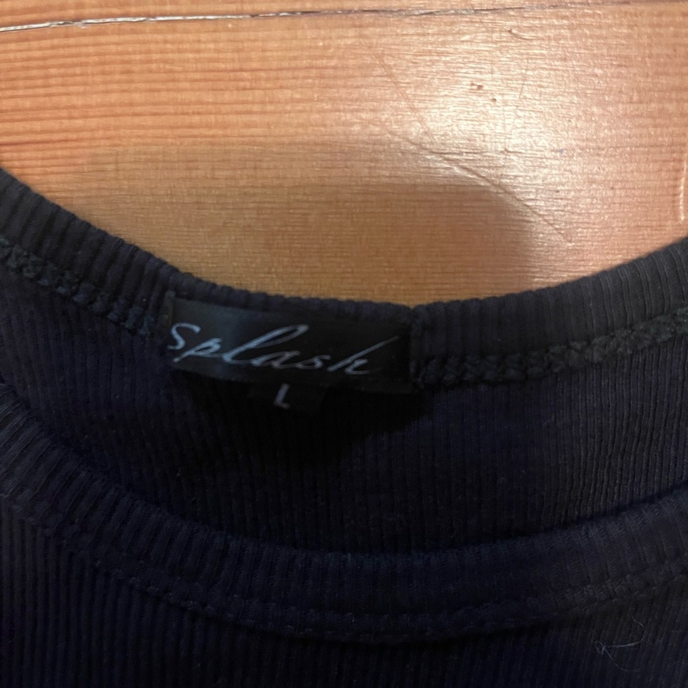 Splash Black Ribbed Tank Top - Picture 2 of 2